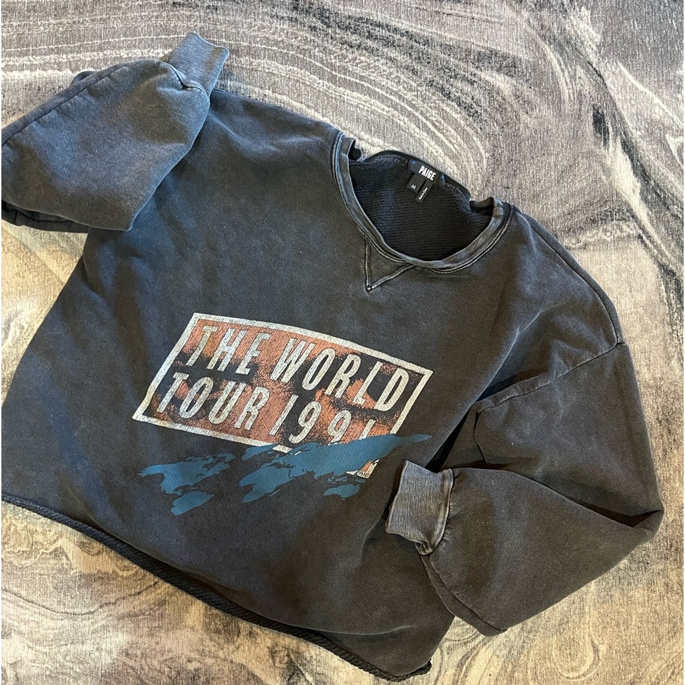 PAIGE Boutique World Tour Sweatshirt Size : M